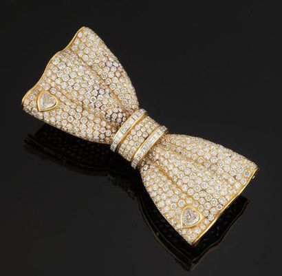 Yellow gold (750) hair clip in the form of...