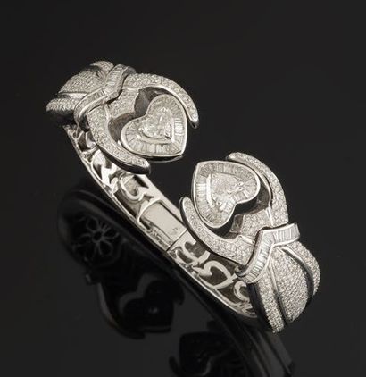 CHAAR
Openwork white gold (750) link bracelet...