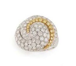Bague en or blanc et jaune (750) à motif...