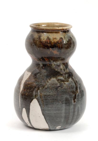 Jean Joseph CARRIES (1855-1894)
Vase coloquinte,...