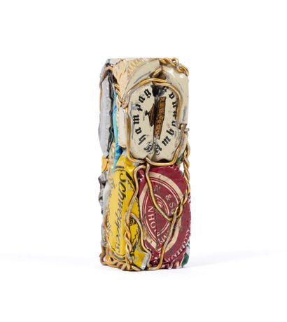 CESAR (1921-1998)
Compression de capsules...