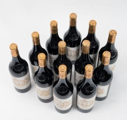 CHÂTEAU HAUT-BRION
12 bottles, 1989.
GCC1...