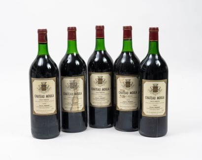 CHÂTEAU MOULA
5 magnums, 1982.
Haut-Médoc.
Claude...
