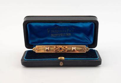 Barrette brooch in pink and yellow gold (750),...