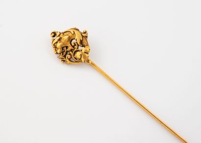 Yellow gold (750) tie pin decorated with...