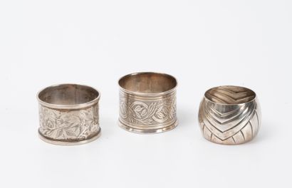 Trois ronds de serviette en argent (950 ou...