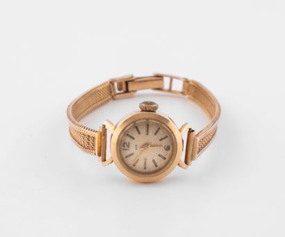 LIP
Ladies' wristwatch in yellow gold (750)....