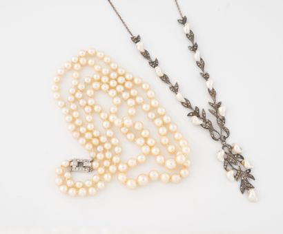 Necklace with two strands of gently-falling...