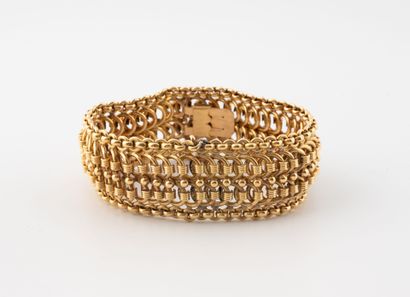 Yellow gold (750) bracelet with fancy links...