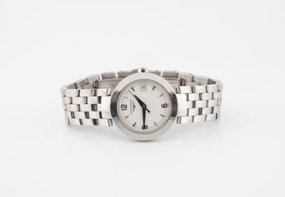 LONGINES
Ladies' wristwatch in steel. 
Round...
