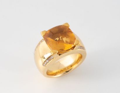 CAPET
Bague jonc en or jaune (750), ornée...