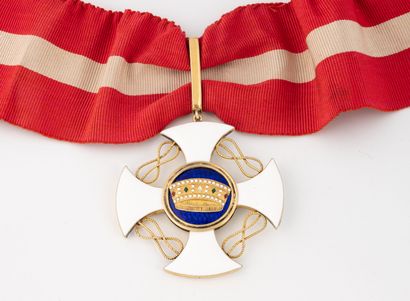 ITALIE
Order of the Crown of Italy (1868).
Commander's...