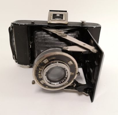 DEHEL
Bellows camera.
Wear and tear.