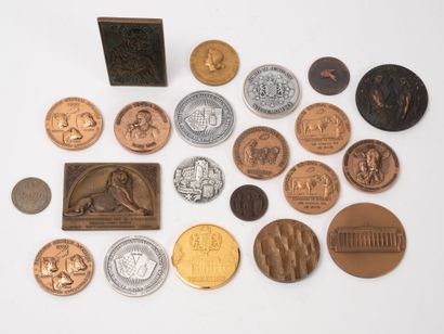 Lot of 21 patinated bronze and silver-gilt...