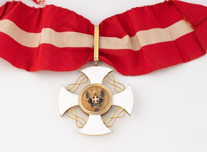 ITALIE
Order of the Crown of Italy (1868).
Commander's...