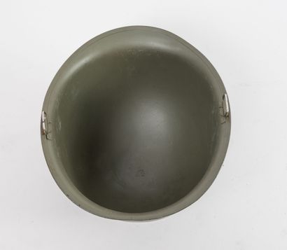 USA
US M1 Schlueter helmet.
Steel, rear snap...