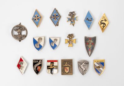 FRANCE
Lot of 16 enameled metal badges, including...