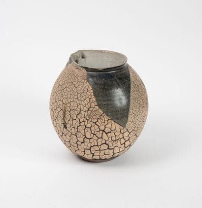 Claude CHAMPY (1944)
Vase.
Enameled stoneware.
Signed...