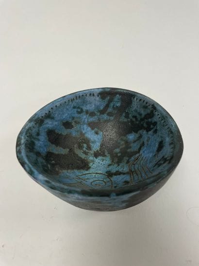 Jacques BLIN (1920-1995)
Bowl.
Blue glazed...