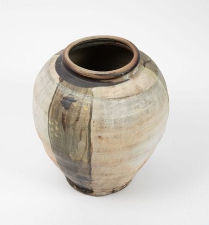 SAINT-CLEMENT-LES-PLACES
Vase, 1987.
Stoneware.
Signed...