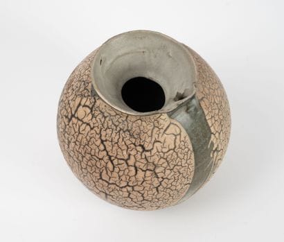 Claude CHAMPY (1944)
Vase.
Enameled stoneware.
Signed...