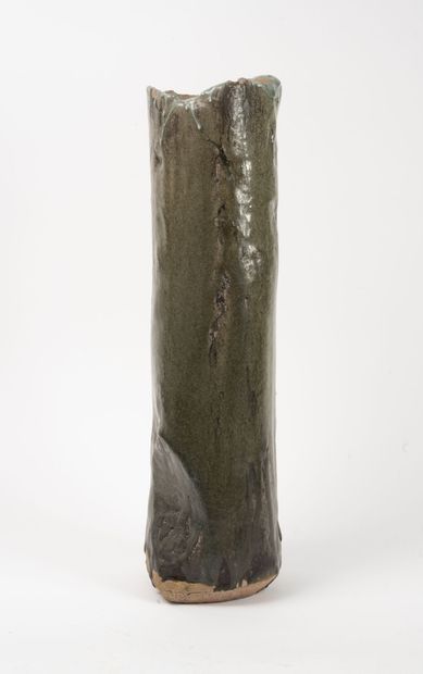 Claude CHAMPY (1944)
Vase.
Enameled stoneware.
Signed...
