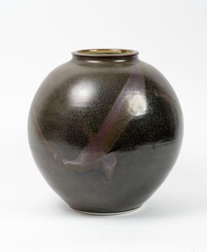 Charles HAIR (1955)
Vase.
Enameled porcelain.
Signed...