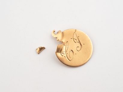 Yellow gold (750) pendant medal engraved...