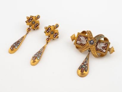 Half-set in gilt metal and micro-mosaic comprising...