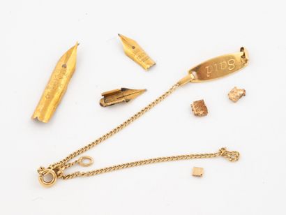 Lot of yellow gold (750) debris. 
Total net...