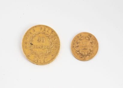 FRANCE
Lot of two gold coins including: 
-...