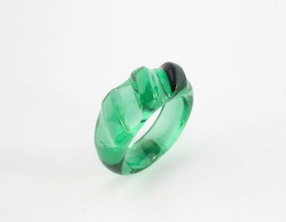 BACCARAT
Bague jonc en cristal vert à décor...
