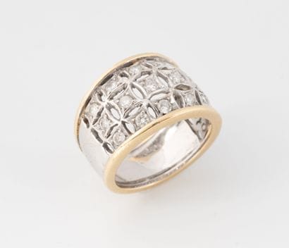 Large bague jonc partiellement ajouré en...