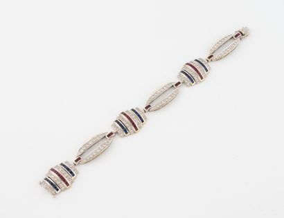 Beau bracelet articulé en or gris (750) formé...