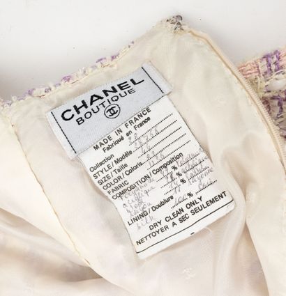 CHANEL Boutique
Robe à bretelles en tweed...