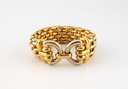Important bracelet en or jaune (750) à mailles...