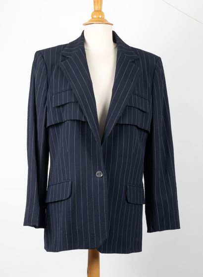 Christian DIOR boutique, Paris
Blazer en...