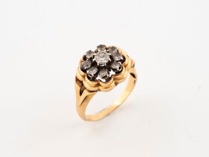 Bague marguerite en or jaune (750) et de...