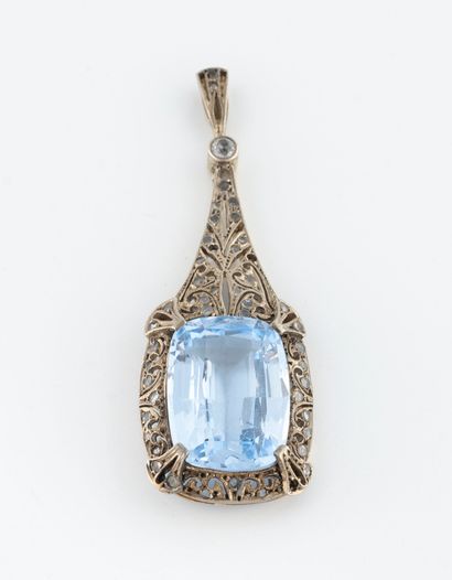 Pendentif en or (585) et argent (800) de...