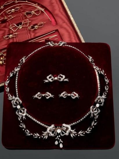 Collier à transformation en or et argent...