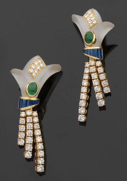 FRED
Paire de pendants d'oreilles en or jaune...