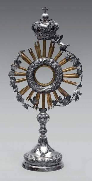 Ostensoir en argent et métal doré, posant...