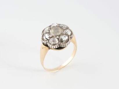 Yellow gold (585) and silver (min. 800) flower...