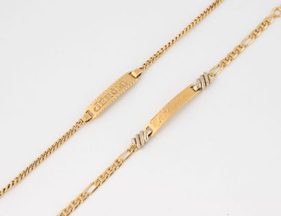 Deux bracelet gourmette en or jaune (750)...