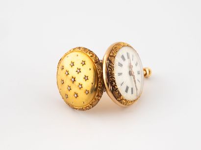 Yellow gold (750) collar watch.
Half-star...