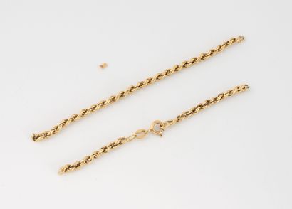 Scrap yellow gold (750) twisted bracelet.
Weight:...