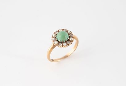 Yellow gold (585) daisy-shaped ring set with...