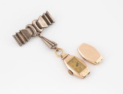 Patinated silver-plated metal brooch decorated...