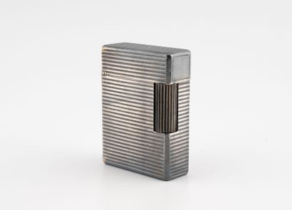 ST DUPONT
Silver-plated pocket lighter with...