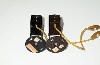 2 petites appliques articulées LITA :
L'une...